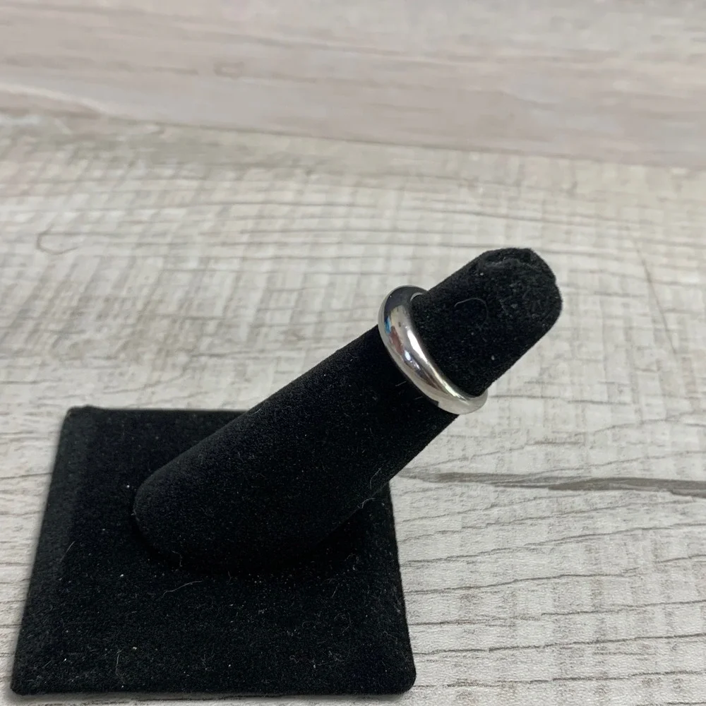 Unbranded Silver Tone Dome Band Ring Minimalist Chunky High Shine Size 4.25 3906